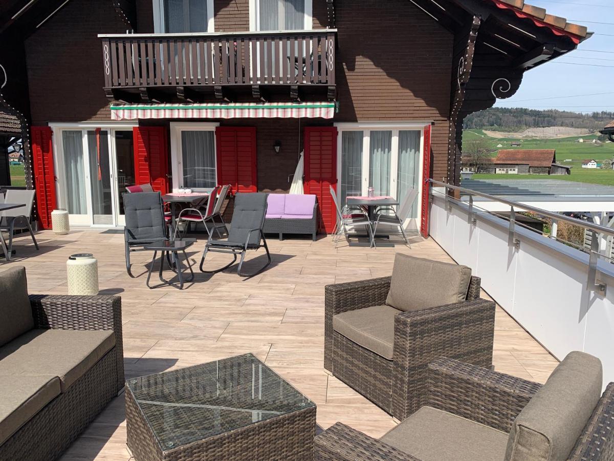 Pension Chalet Charme Siebnen Buitenkant foto
